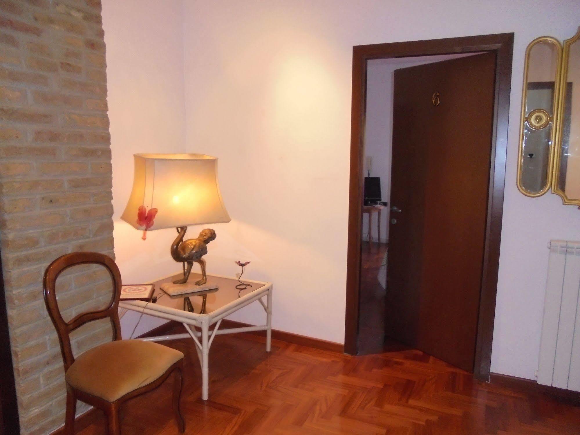 Bed and Breakfast Max House Rom Exterior foto